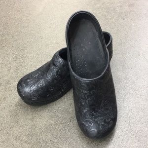 Sanita clog black floral EU38